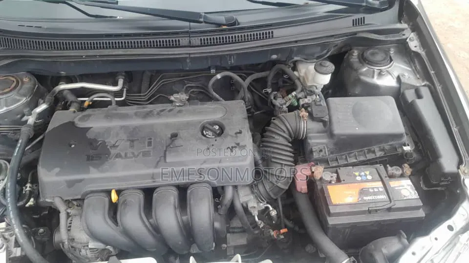 Toyota Corolla 2005 Gray