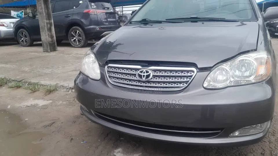 Toyota Corolla 2005 Gray