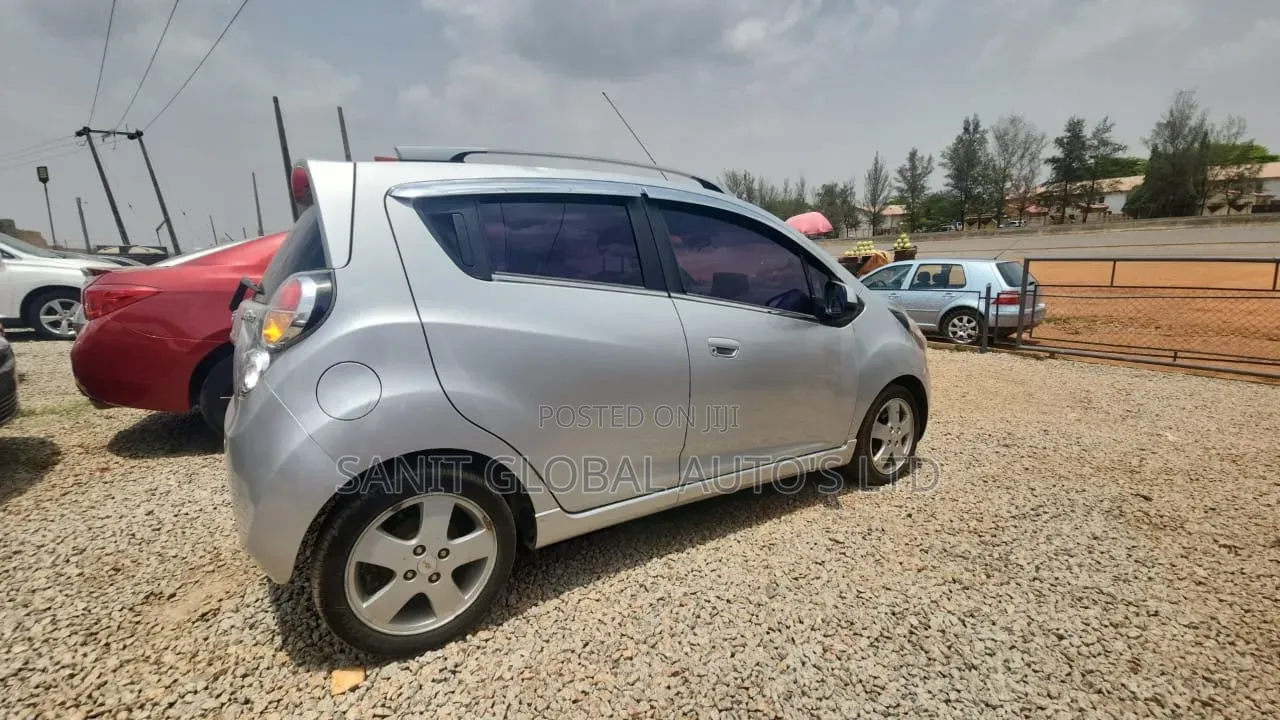 Chevrolet Spark 2011 Silver