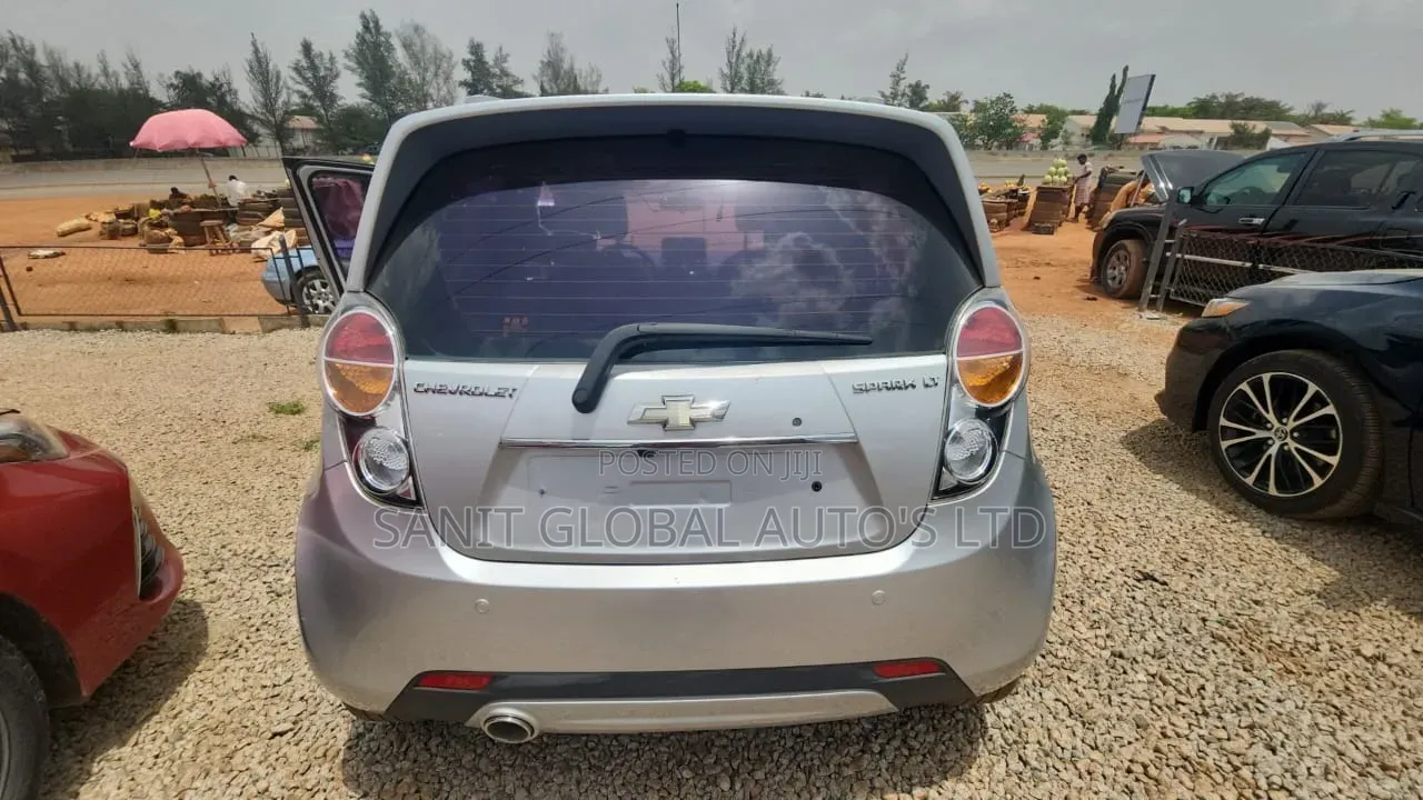 Chevrolet Spark 2011 Silver