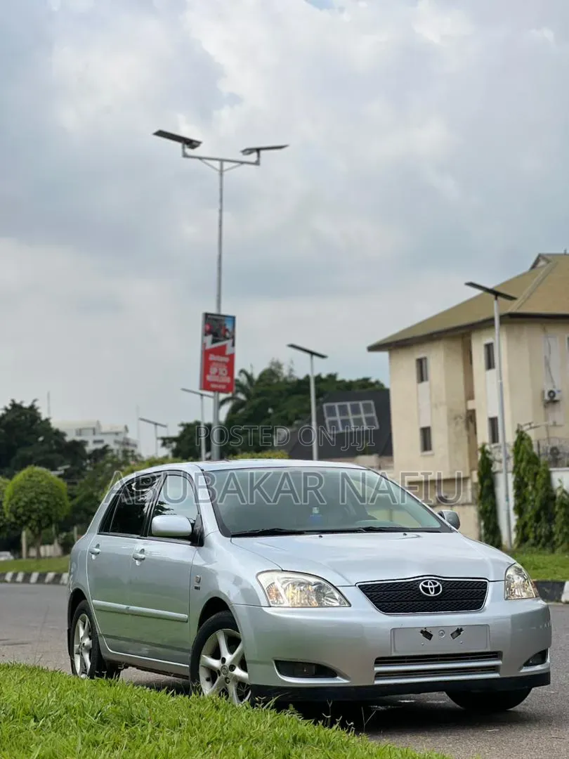 Toyota Corolla 2004 Silver