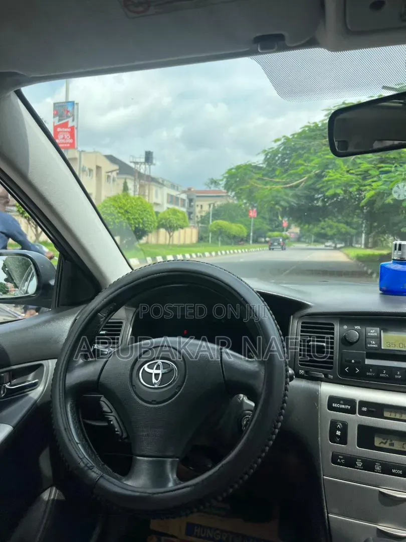 Toyota Corolla 2004 Silver