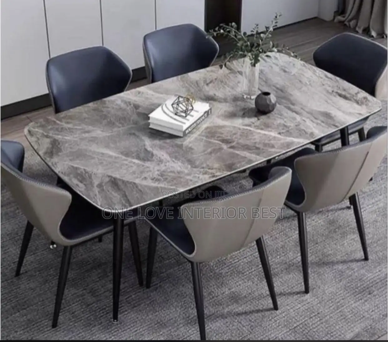 Exclusive Dining Table by 4