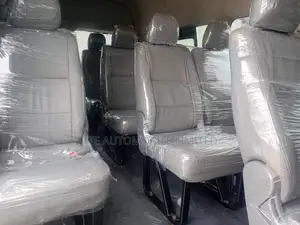 Toyota HiAce 2017 Silver