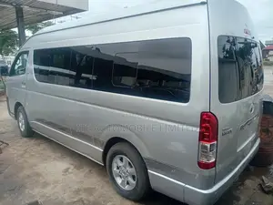 Toyota HiAce 2017 Silver