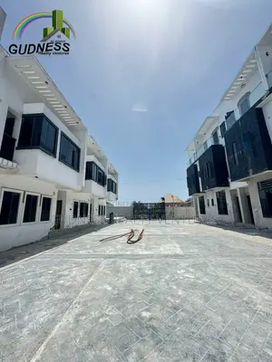 4bdrm Duplex in Lekki for sale