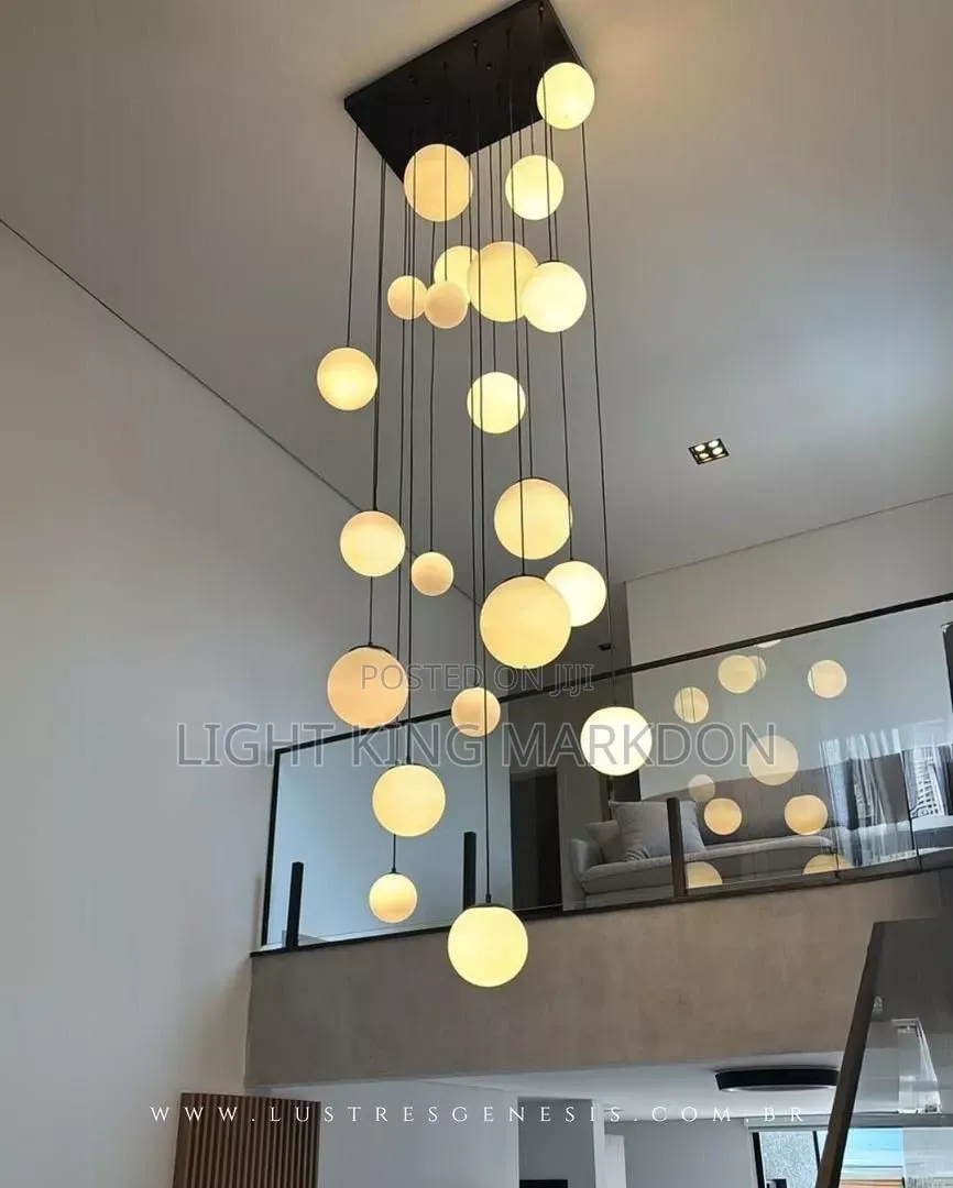 Dropping Luxury Chandelier Light.