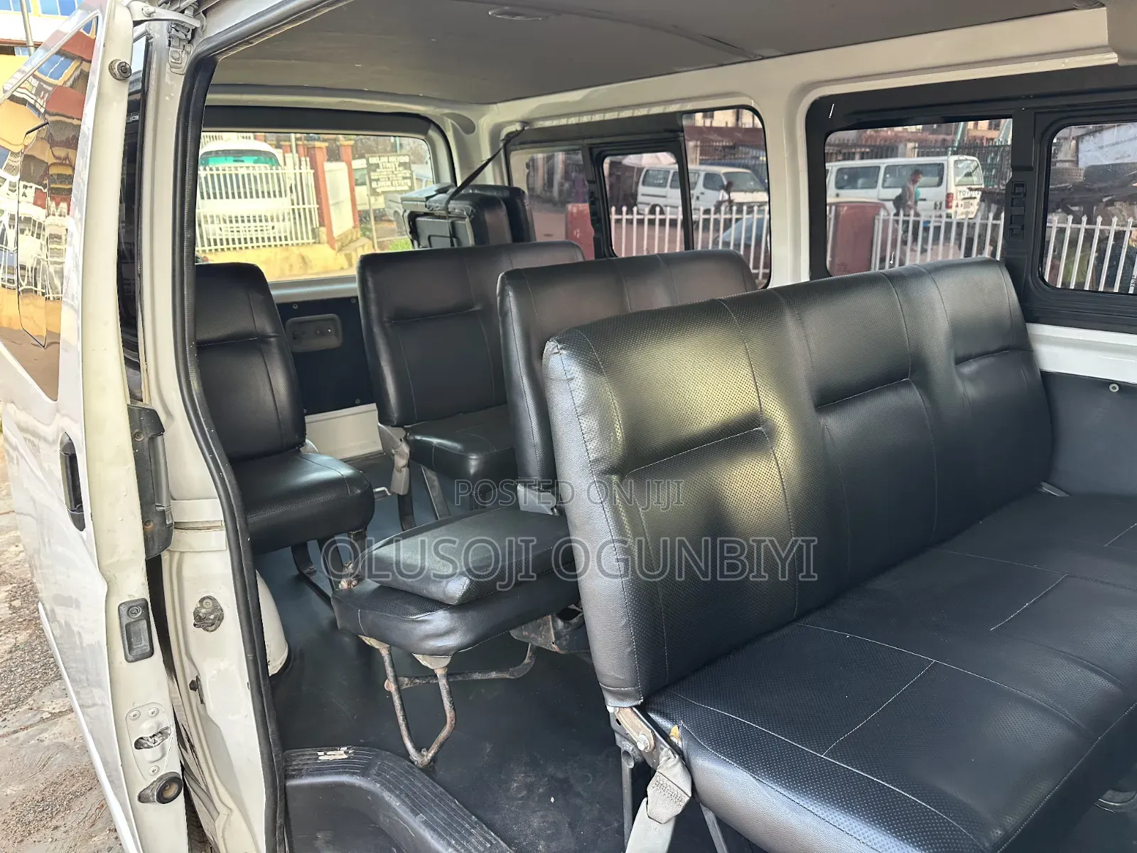 Toyota HiAce 2010 White