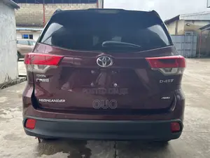 Toyota Highlander 2018 Burgundy