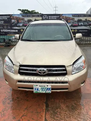 Toyota RAV4 2007 Gold