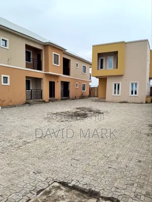 10bdrm Block of Flats in Gwagwalada for sale