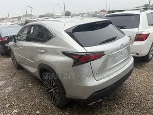 Lexus NX 2015 Silver