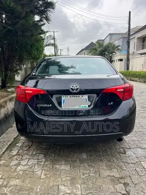 Toyota Corolla 2016 Black