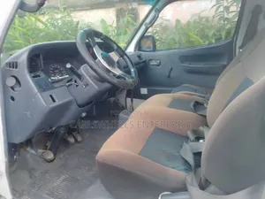 Toyota HiAce 2002 White