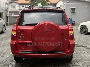 Toyota RAV4 2011 Red