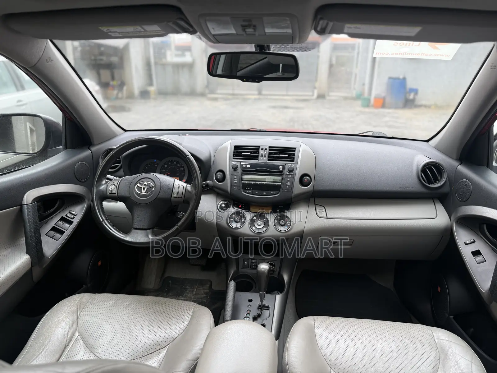 Toyota RAV4 2011 Red