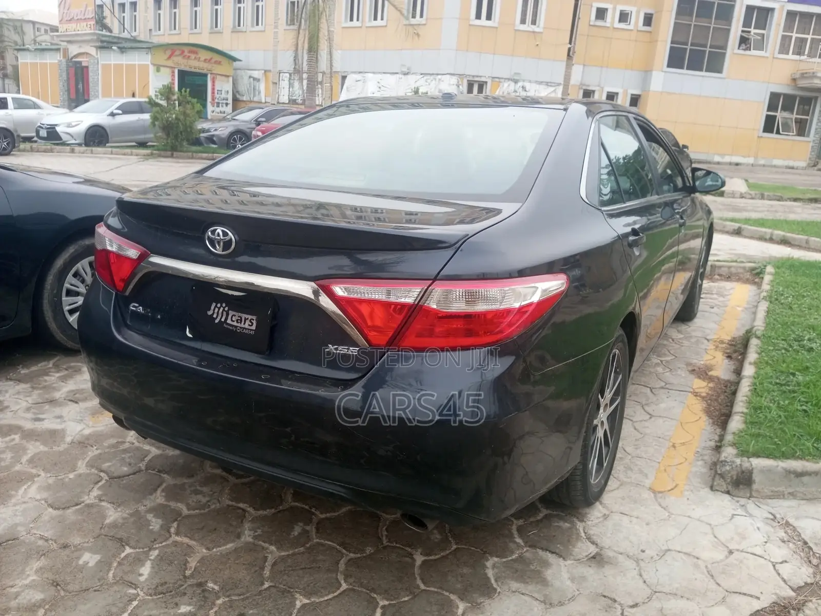 Toyota Camry 2015 Gray