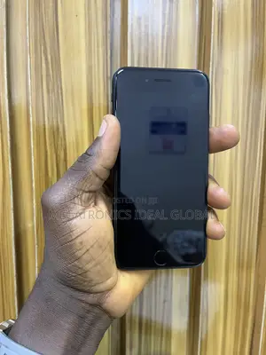 Apple iPhone SE (2020) 128 GB Black
