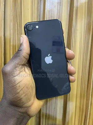 Apple iPhone SE (2020) 128 GB Black