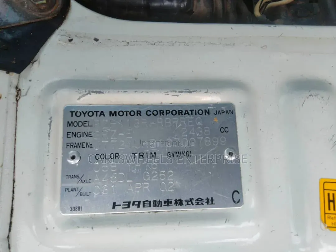 Toyota HiAce 2003 White