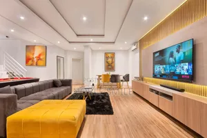 Luxury 4bedroom Apartment With Snooker