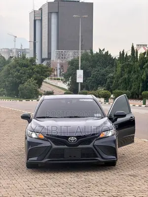 Toyota Camry SE Nightshade 2021 Black