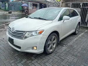 Toyota Venza V6 AWD 2010 White