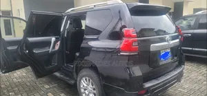 Toyota Land Cruiser Prado 2019 Black