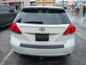 Toyota Venza V6 AWD 2010 White