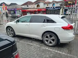 Toyota Venza V6 AWD 2010 White