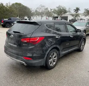 Hyundai Santa Fe 2013 Black