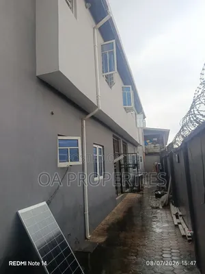 Studio Apartment in Farayola Off for rent