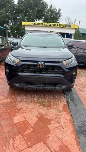 Toyota RAV4 2020 Blue