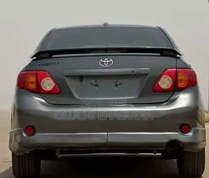 Toyota Corolla 2011 Gray