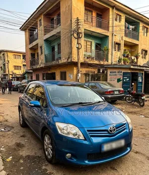 Toyota Auris 2009 Blue
