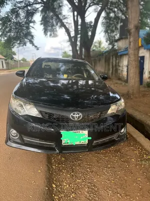 Toyota Camry SE 4dr Sedan (2.5L 4cyl 6A) 2013 Black