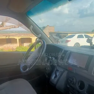 Toyota HiAce 2010 Grey