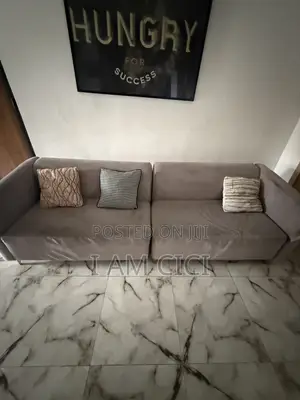5 Seater Chair