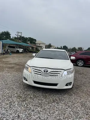 Toyota Camry 2.4 XLE 2008 White