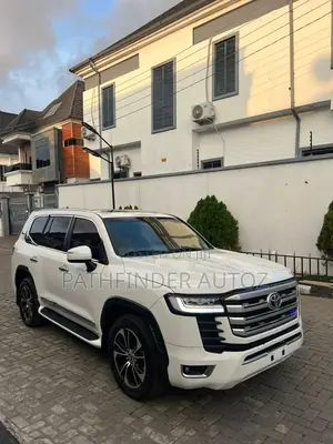 Toyota Land Cruiser 4.5 V8 GX-R 2012 White