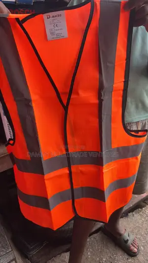 D-macro Safety Brand Reflective Safety Vest.