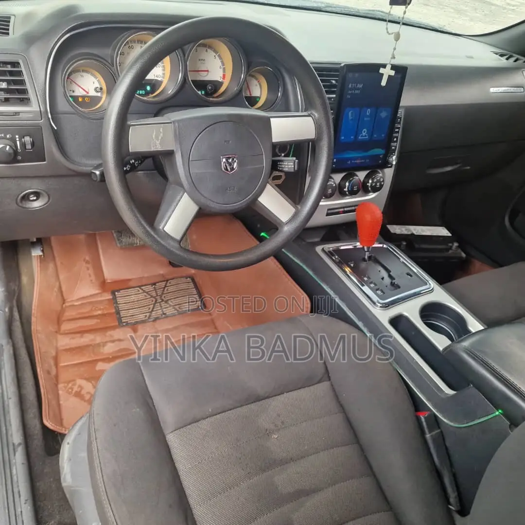 Dodge Challenger 2011 Black