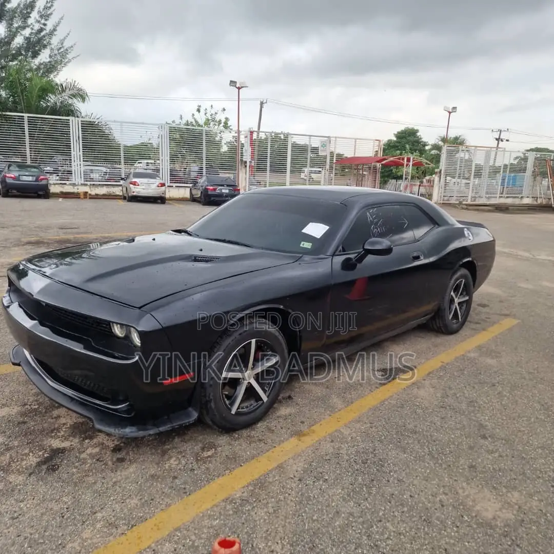 Dodge Challenger 2011 Black