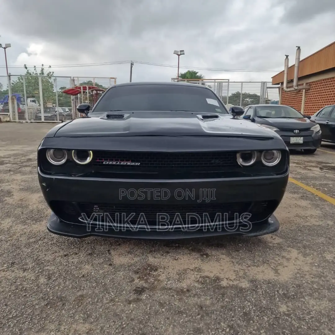 Dodge Challenger 2011 Black