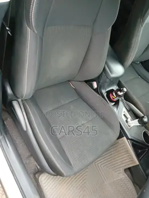 Toyota RAV4 LE 4dr SUV AWD (2.5L 4cyl 6A) 2015 Gray