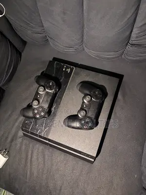 Playstation 4 Console Bundle | 500gb | 2 Genuine Controllers + Fifa 22