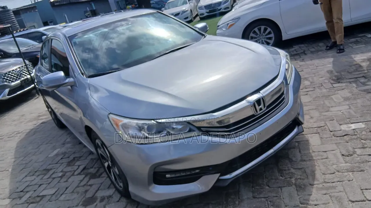 Honda Accord 2017 Silver