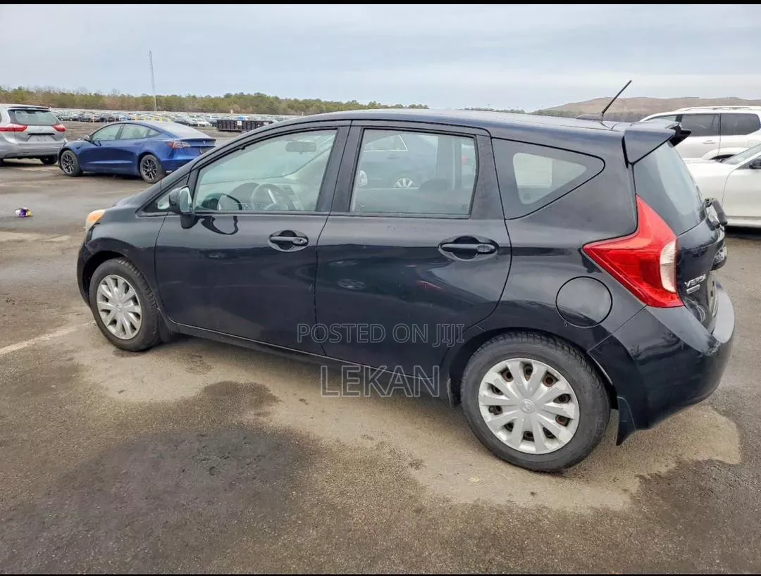 Nissan Versa 2014 Gray