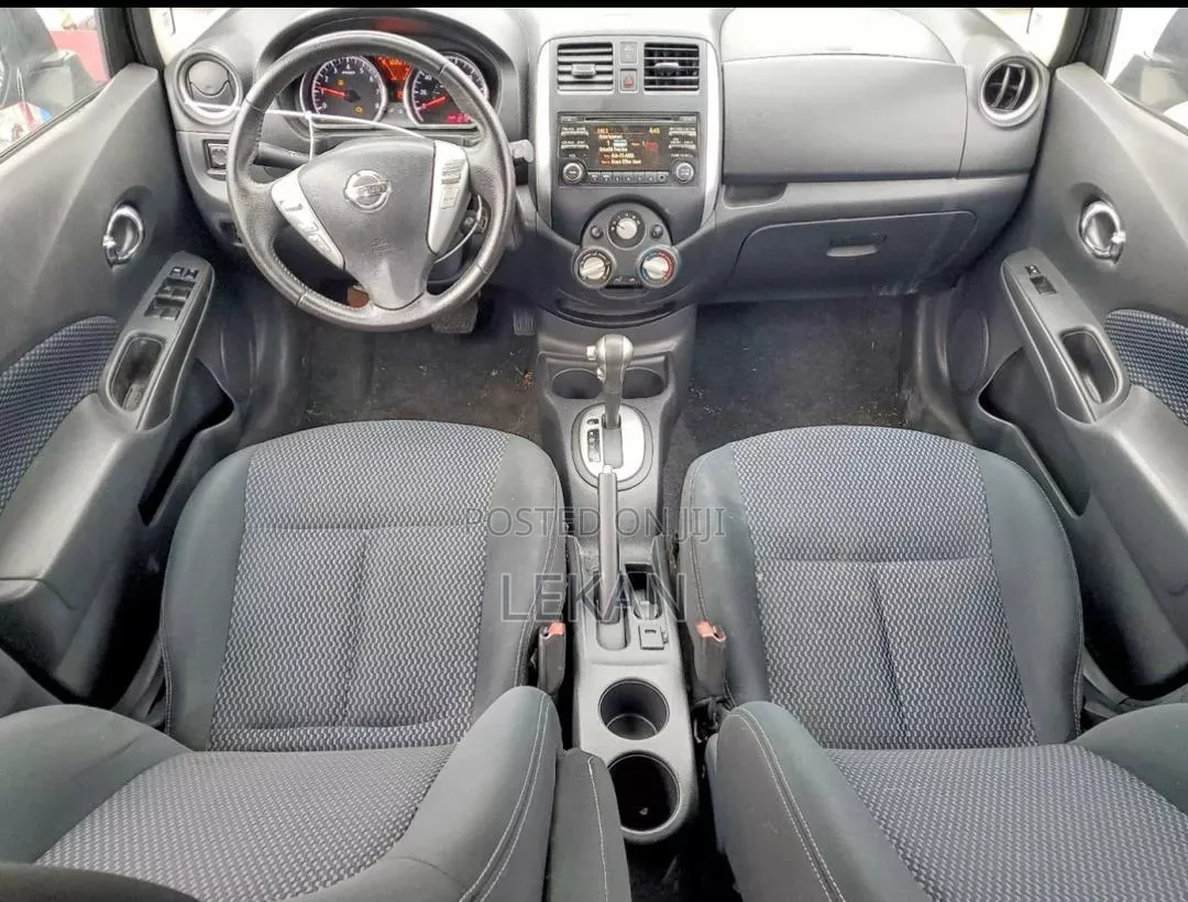 Nissan Versa 2014 Gray