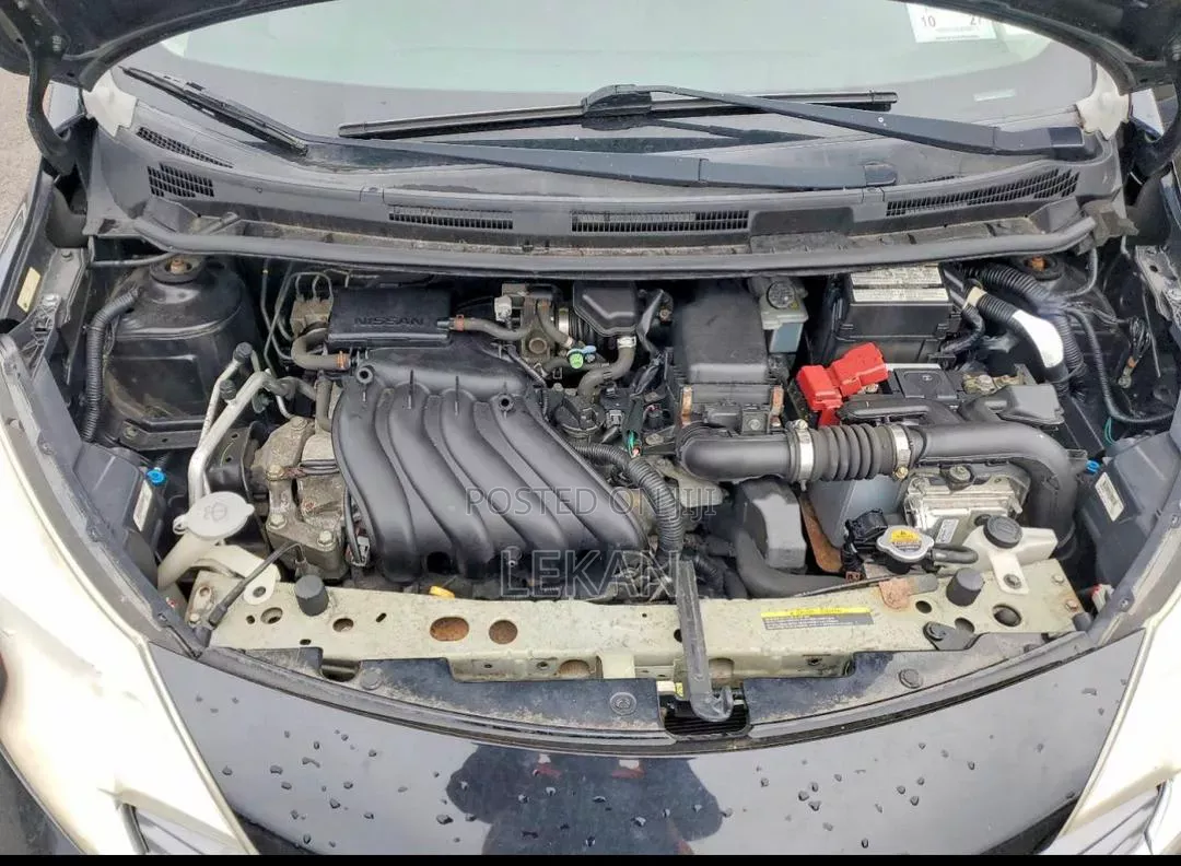 Nissan Versa 2014 Gray